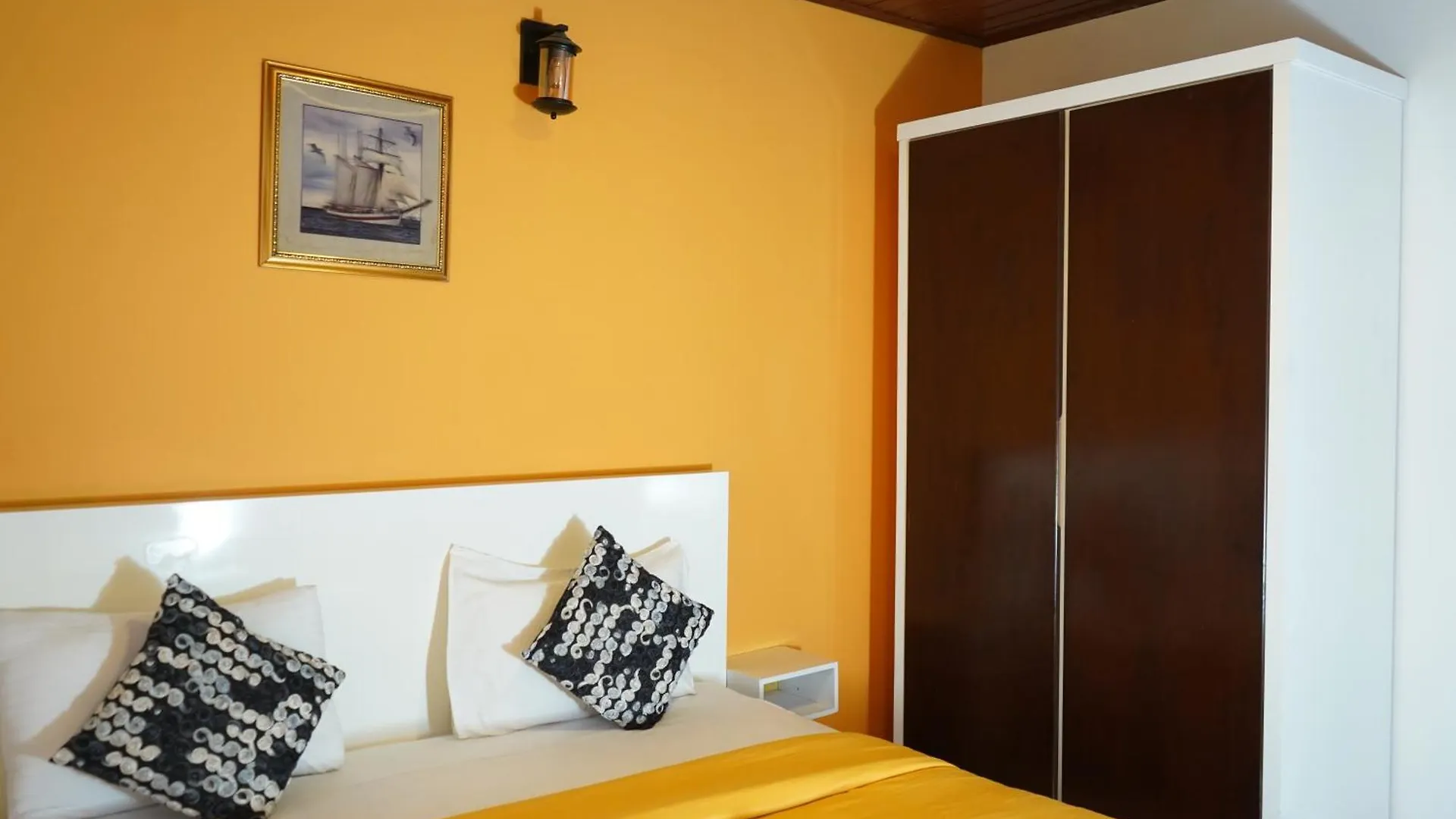 Lake Infinity Penthouse Nuwara Eliya 0*,