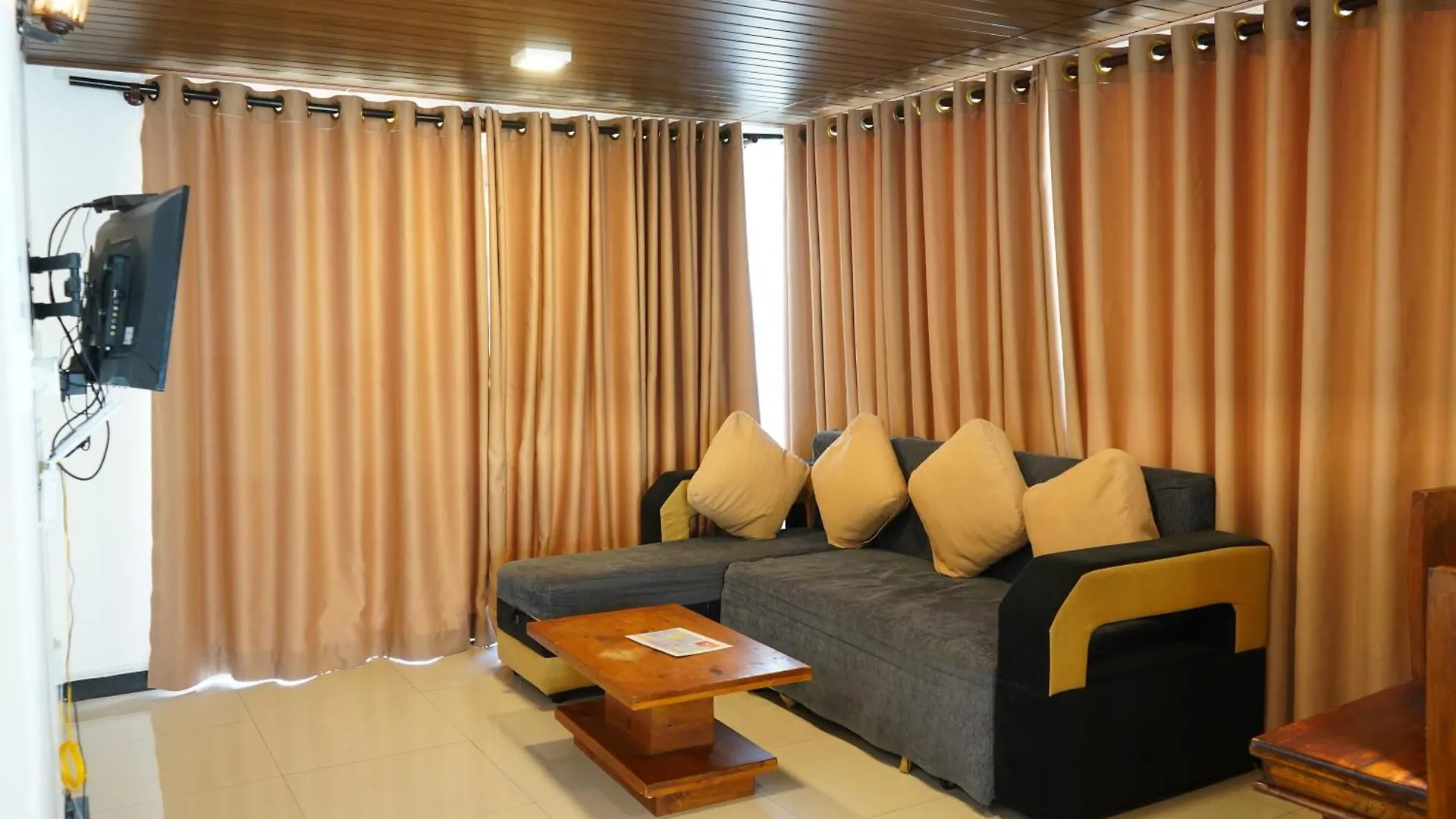 Lake Infinity Penthouse Nuwara Eliya Apartment